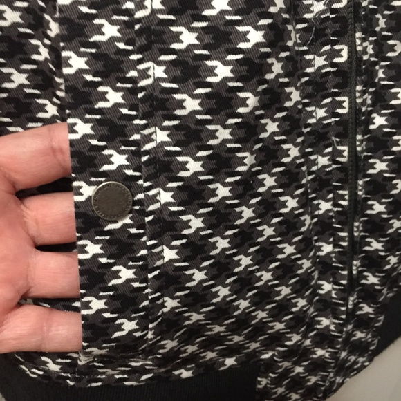 Houndstooth Printed Bomber Jacket - Picture 6 of 8